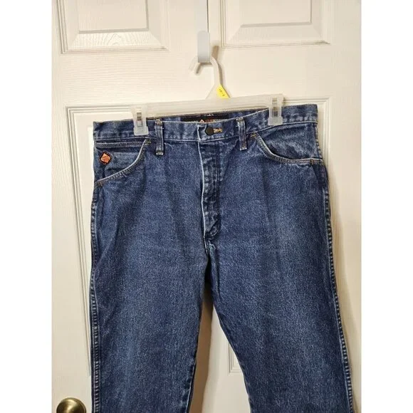 Wrangler FR Flame Resistant Mens Blue Jeans 35x32 CAT 2 Riggs Workwear - Picture 2 of 10
